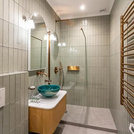 The Liberty Green باريس